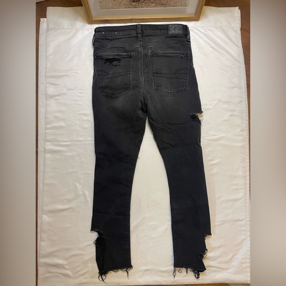 American eagle next level stretch size 6 black super highrise distressed jegging - Picture 3 of 7